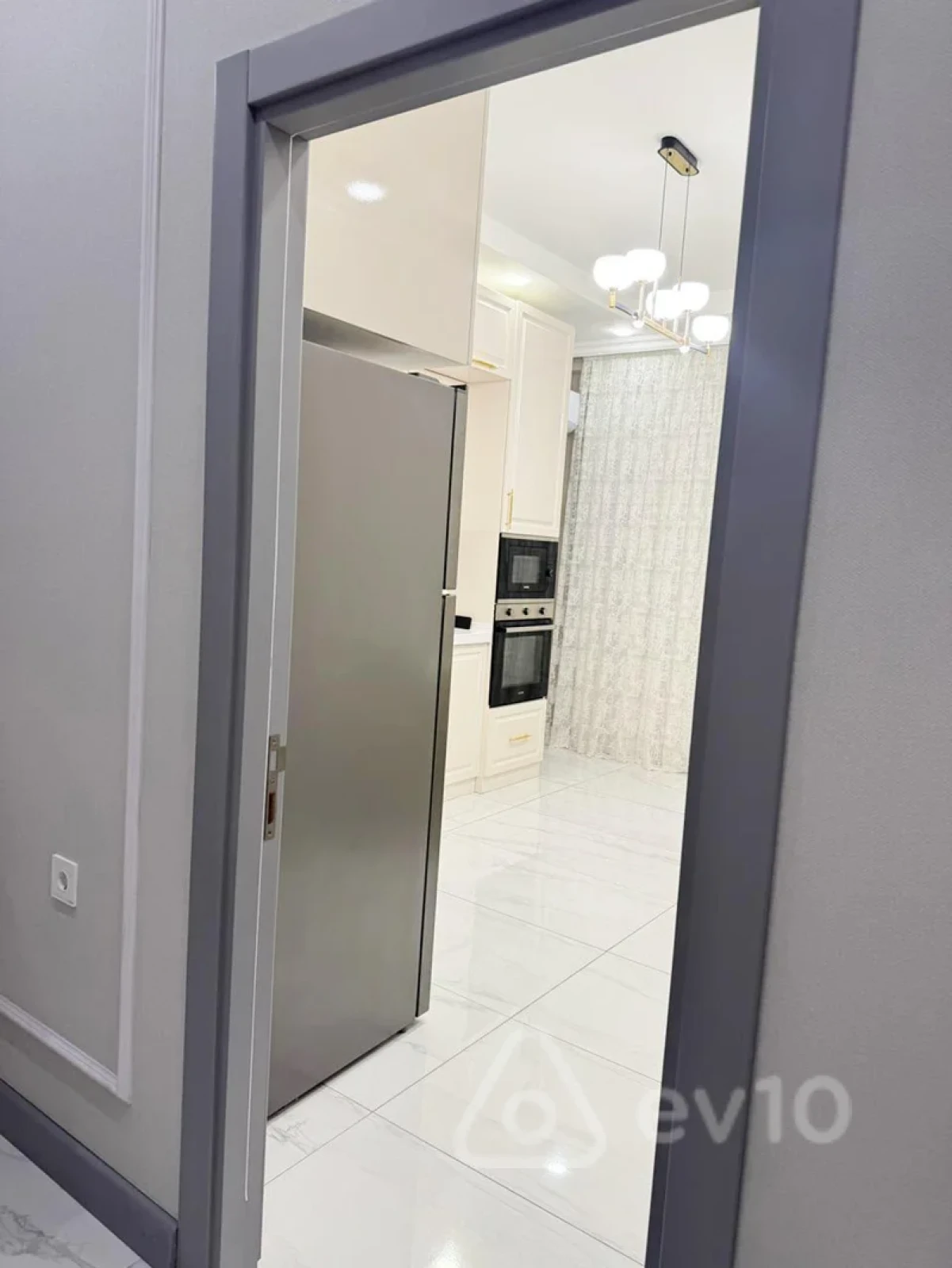 Satılır 2 otaqlı yeni tikili 85 m²