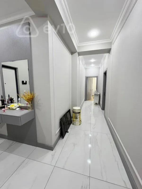 Satılır 2 otaqlı yeni tikili 85 m²