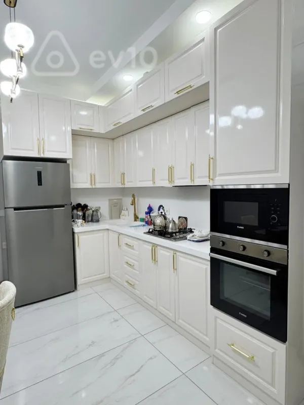 Satılır 2 otaqlı yeni tikili 85 m²