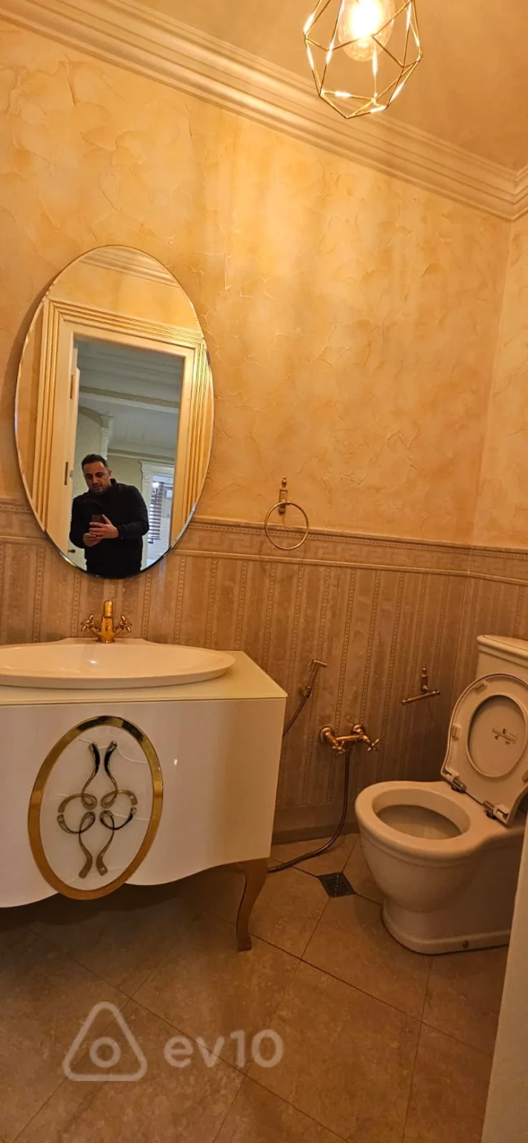 Kirayə verilir 4 otaqlı yeni tikili 210 m²