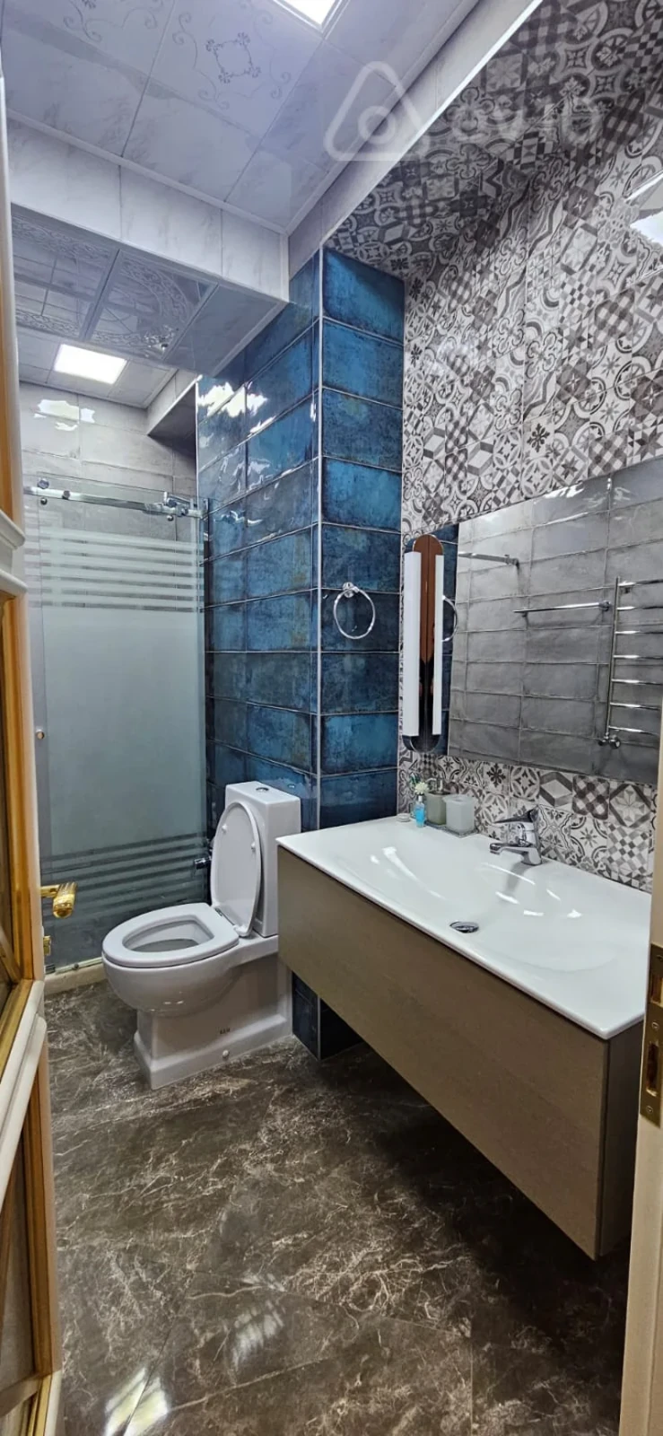 Kirayə verilir 4 otaqlı yeni tikili 210 m²