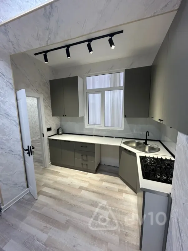 Satılır 3 otaqlı yeni tikili 63 m²