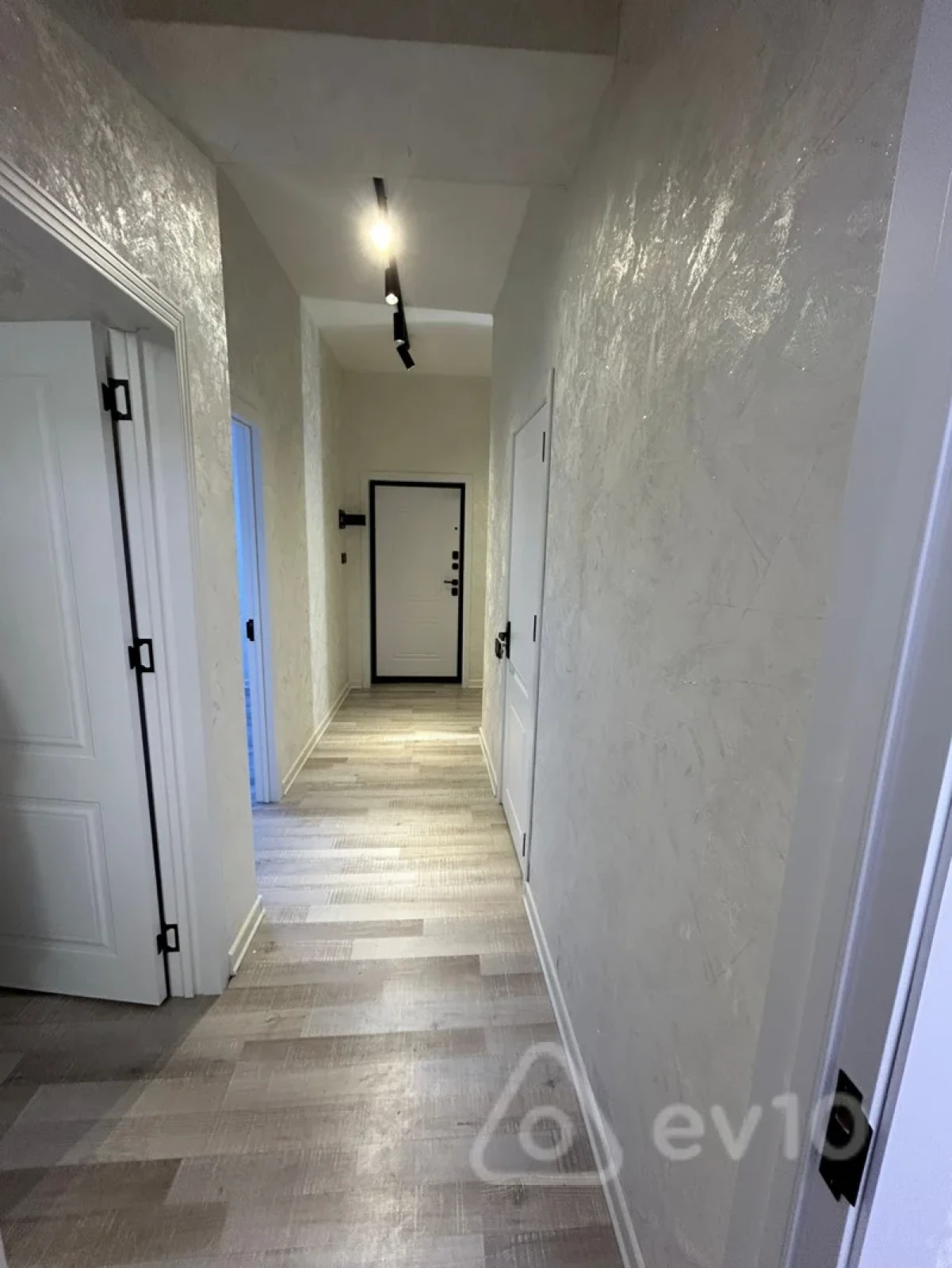 Satılır 3 otaqlı yeni tikili 63 m²