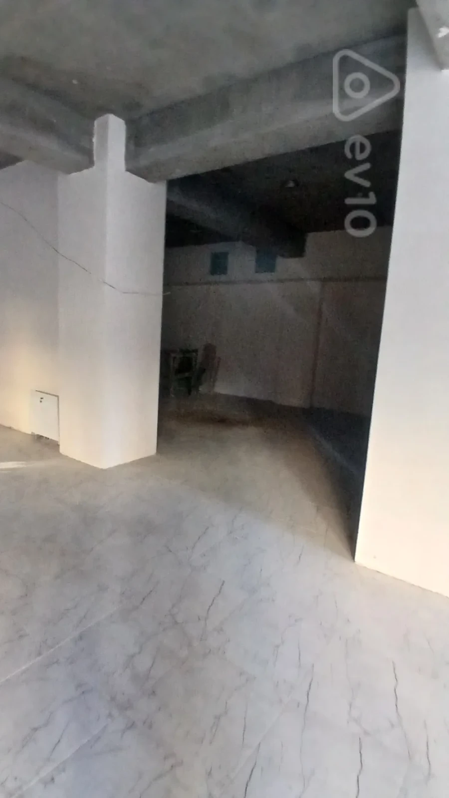 Satılır mənzil 200 m²