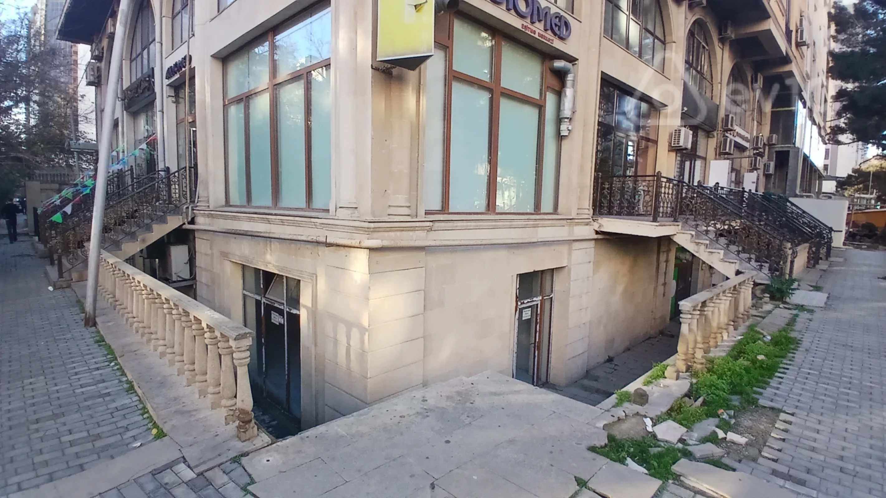 Satılır mənzil 200 m²