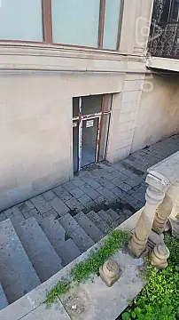 Satılır mənzil 200 m²