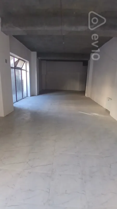 Satılır mənzil 200 m²