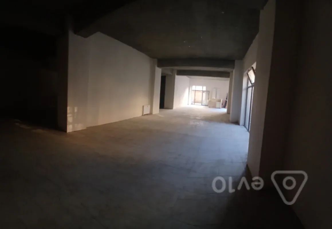 Satılır mənzil 200 m²