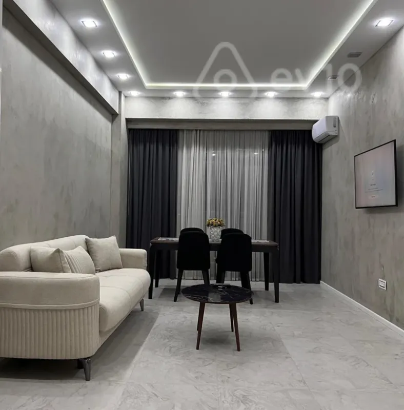 Kirayə verilir 2 otaqlı yeni tikili 70 m²