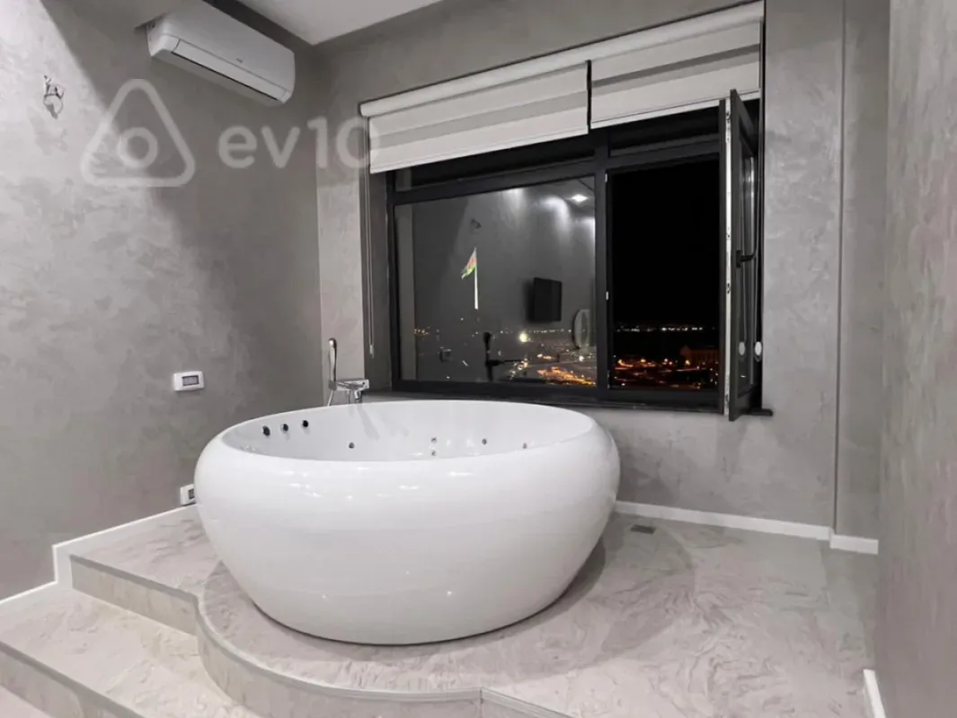 Kirayə verilir 2 otaqlı yeni tikili 70 m²