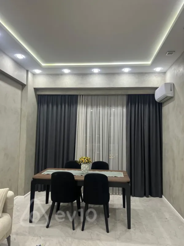 Kirayə verilir 2 otaqlı yeni tikili 70 m²