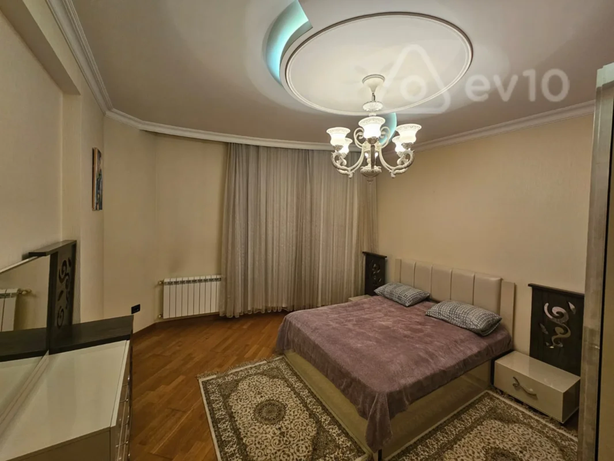 Kirayə verilir 3 otaqlı yeni tikili 175 m²