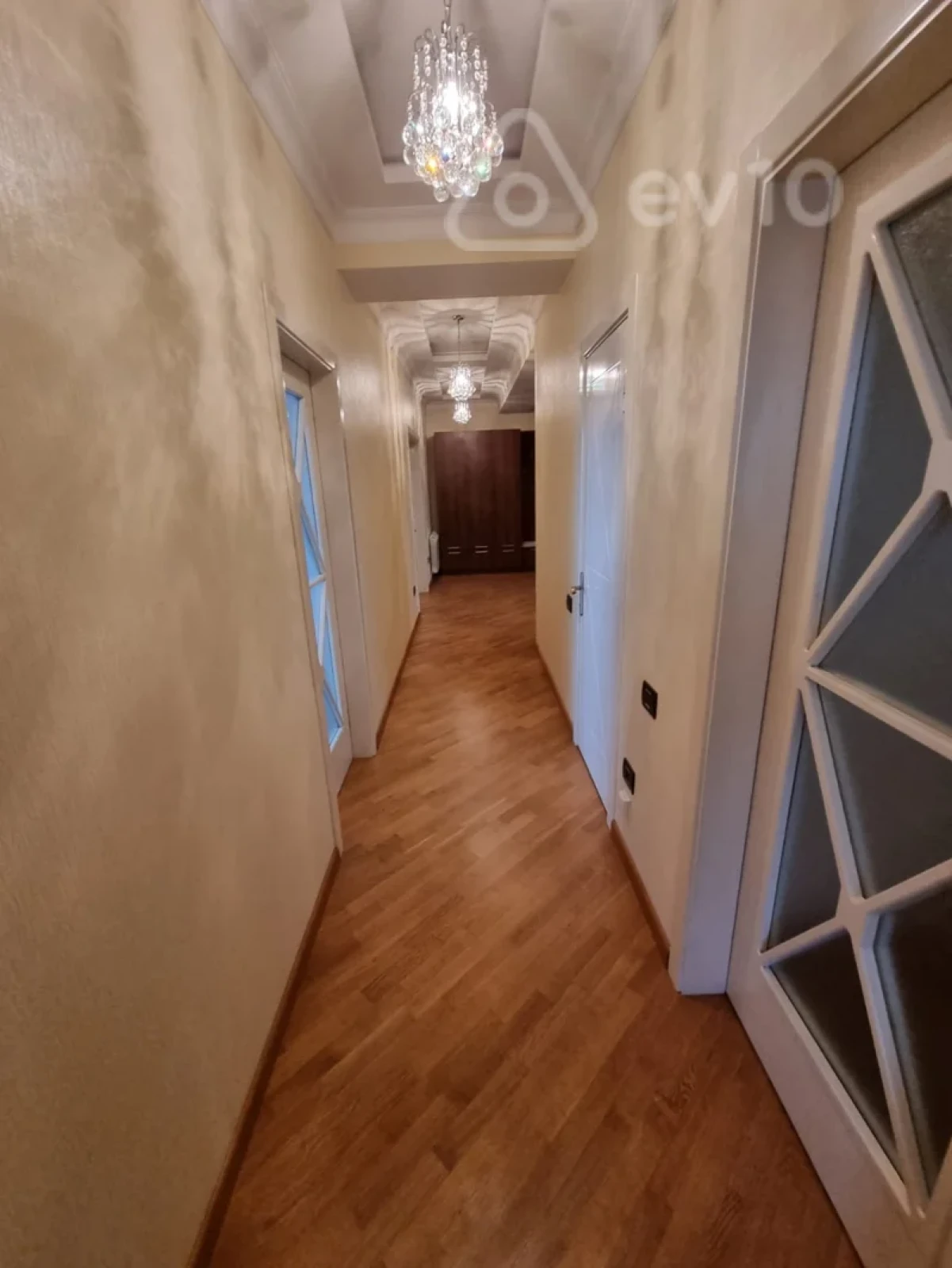 Kirayə verilir 3 otaqlı yeni tikili 175 m²