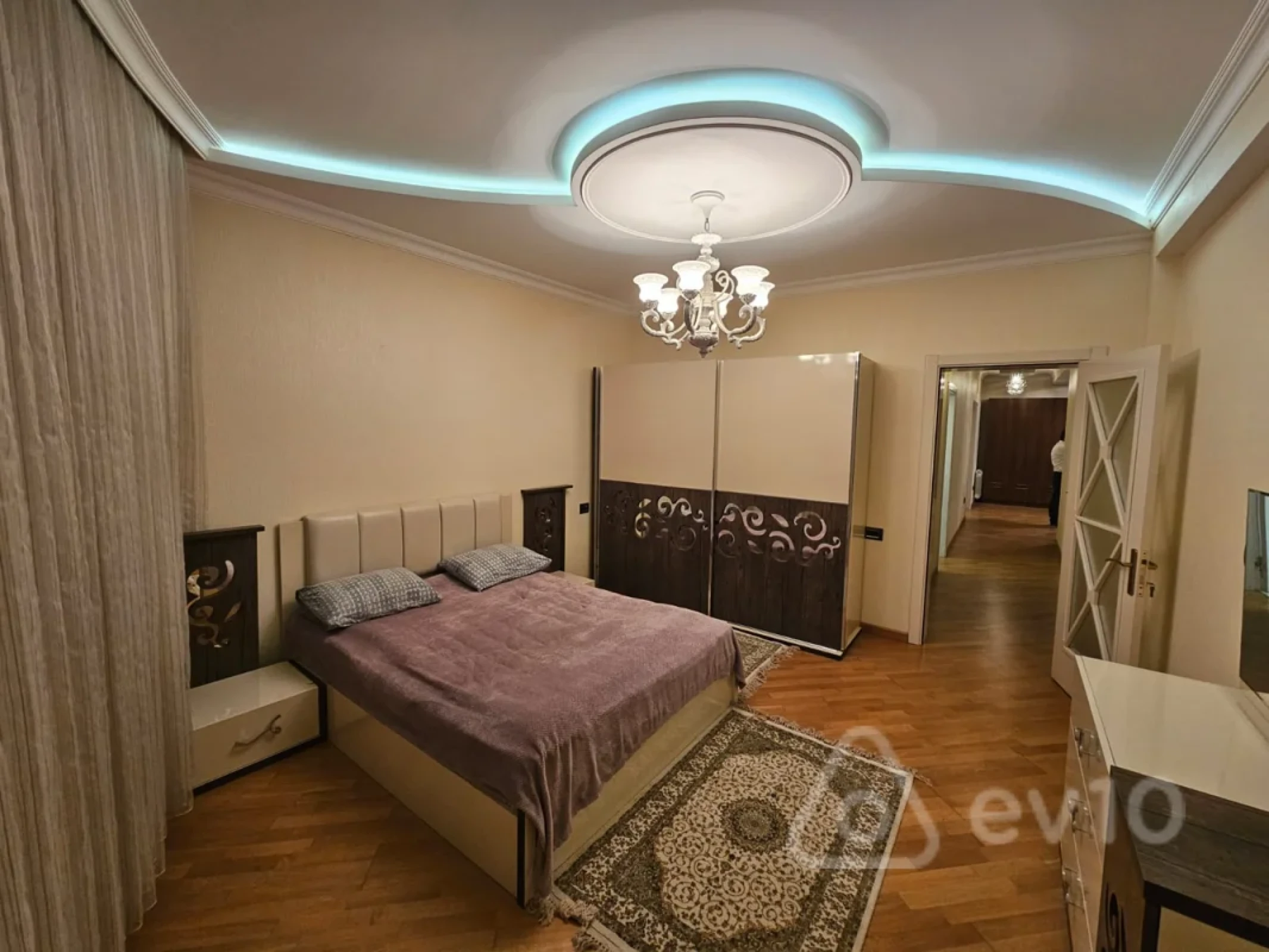 Kirayə verilir 3 otaqlı yeni tikili 175 m²