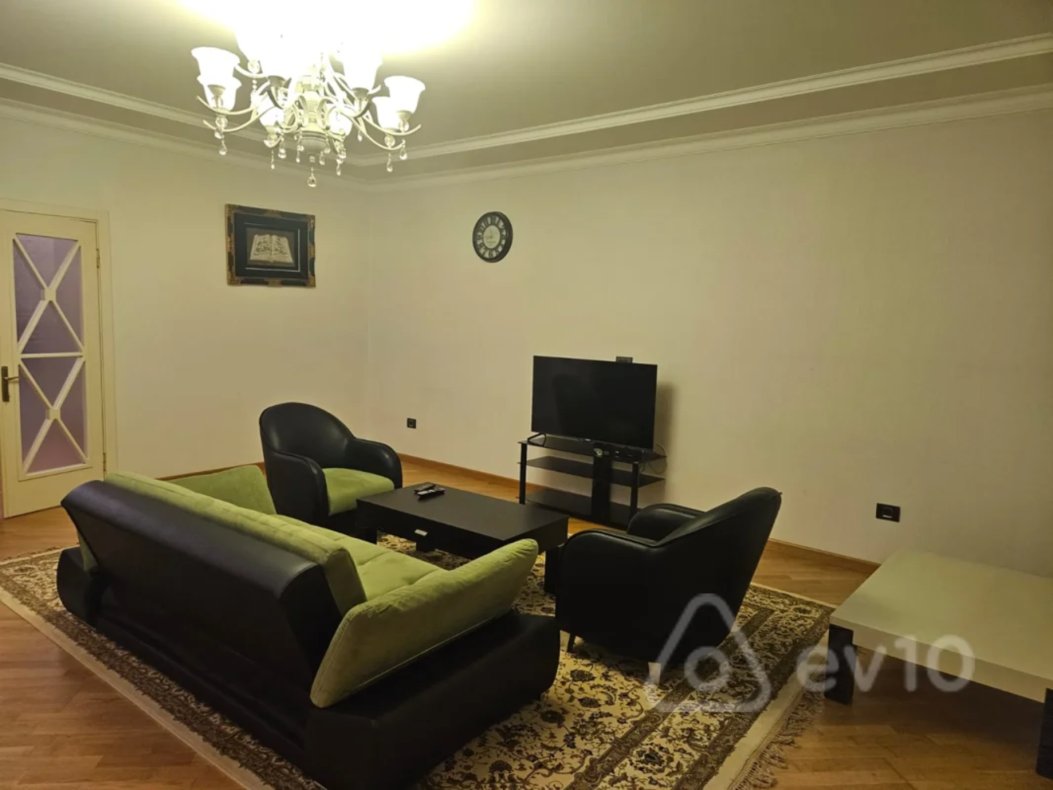 Kirayə verilir 3 otaqlı yeni tikili 175 m²