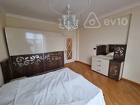 Kirayə verilir 3 otaqlı yeni tikili 175 m²