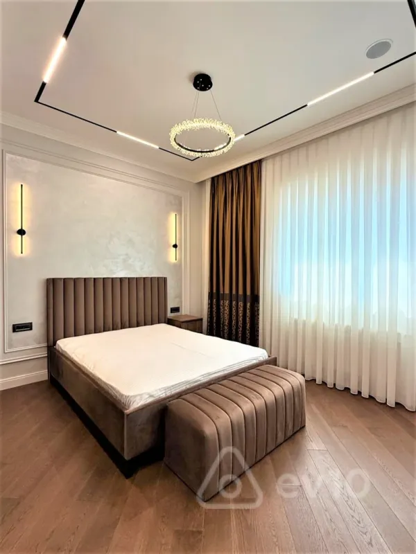 Kirayə verilir 3 otaqlı yeni tikili 170 m²