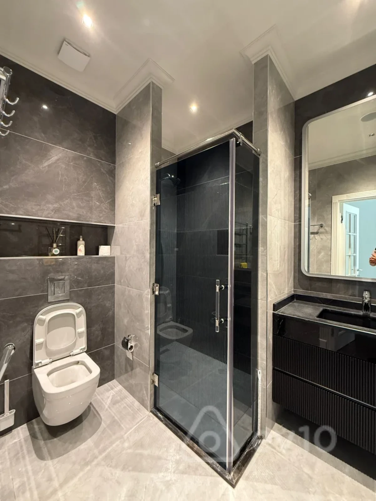 Kirayə verilir 3 otaqlı yeni tikili 170 m²