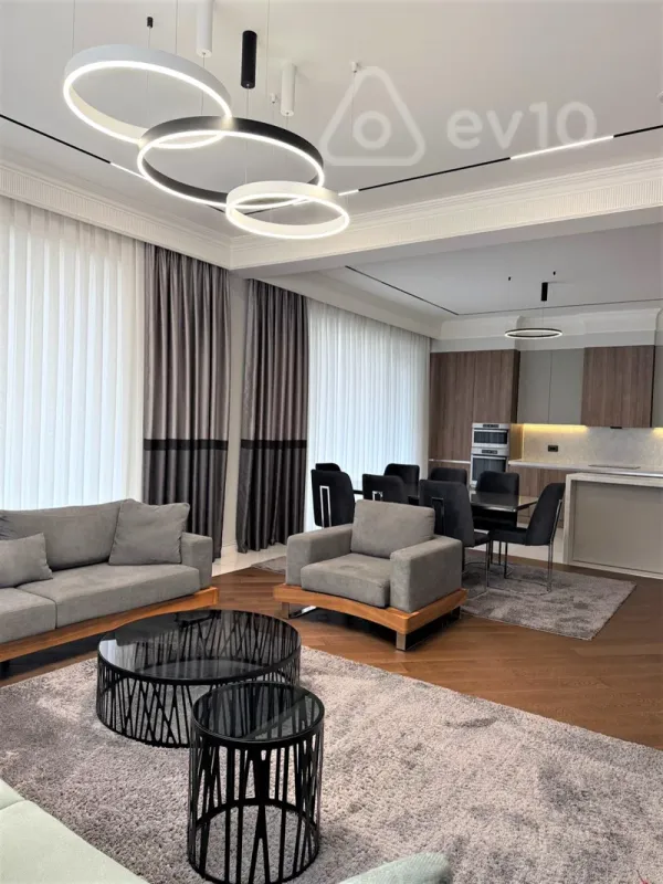 Kirayə verilir 3 otaqlı yeni tikili 170 m²
