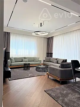 Kirayə verilir 3 otaqlı yeni tikili 170 m²