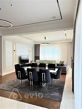 Kirayə verilir 3 otaqlı yeni tikili 170 m²