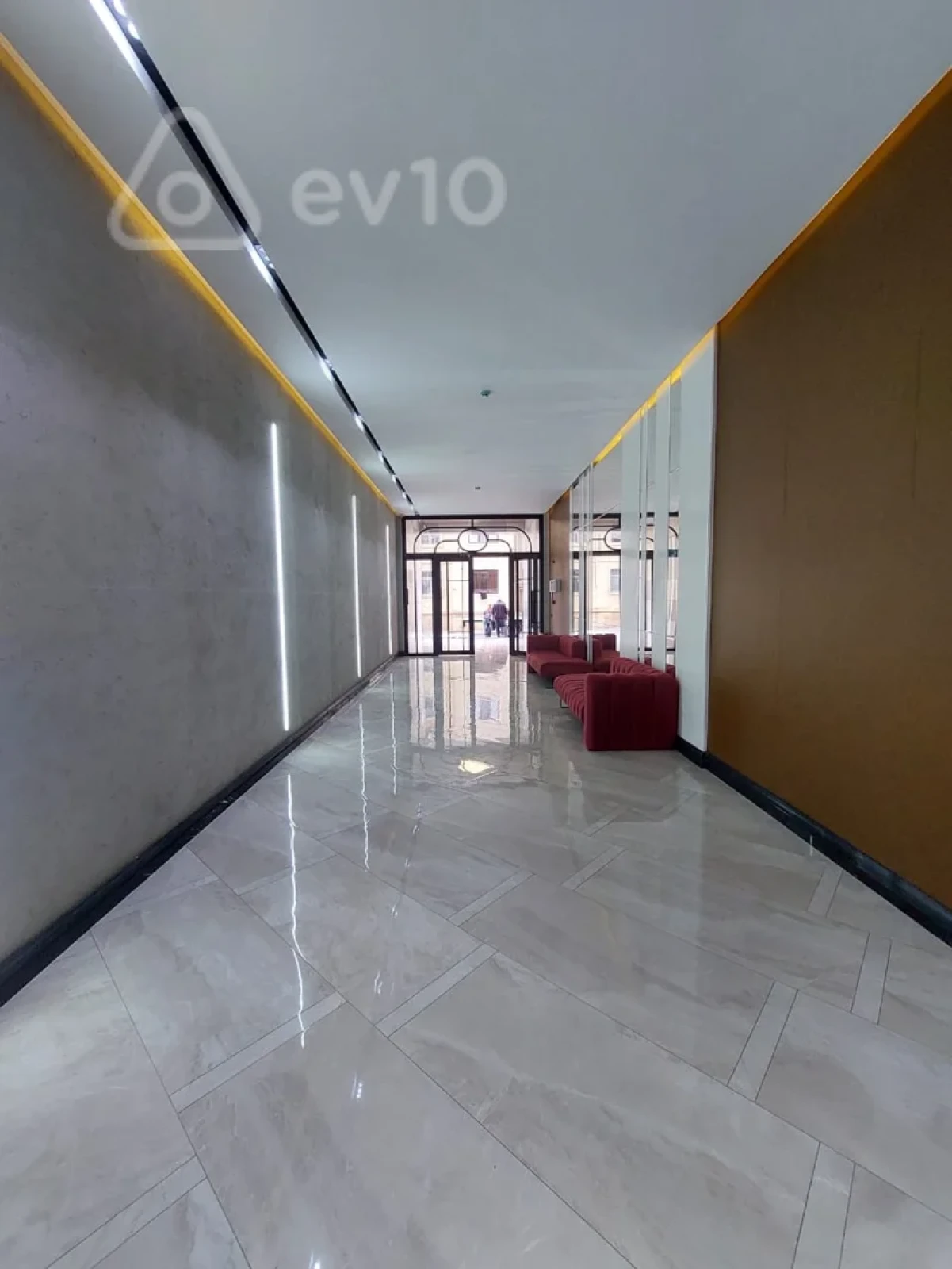 Satılır 3 otaqlı yeni tikili 145.5 m²