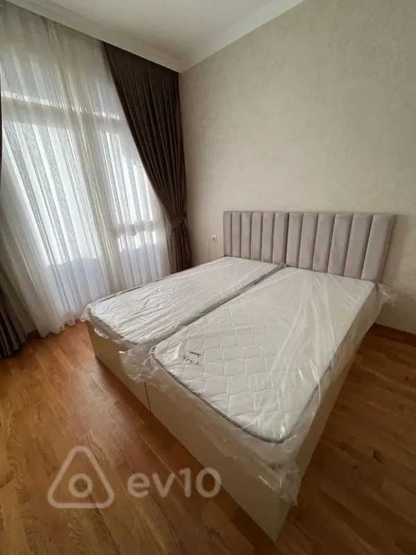 Kirayə verilir 3 otaqlı yeni tikili 80 m²