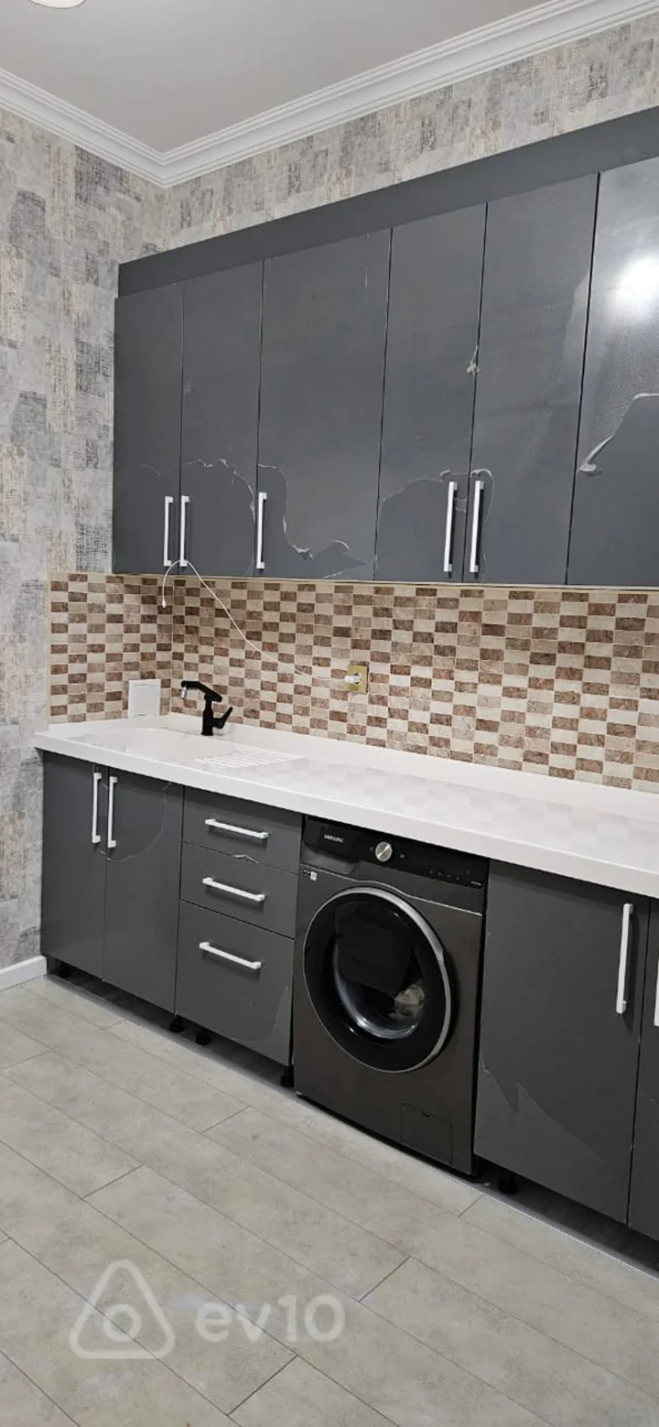 Satılır 4 otaqlı yeni tikili 113 m²