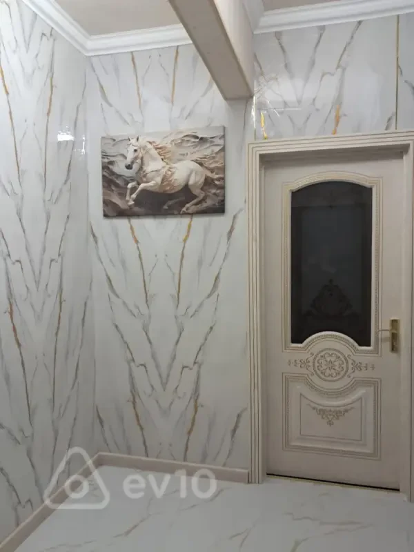 Kirayə verilir 4 otaqlı köhnə tikili 105 m²
