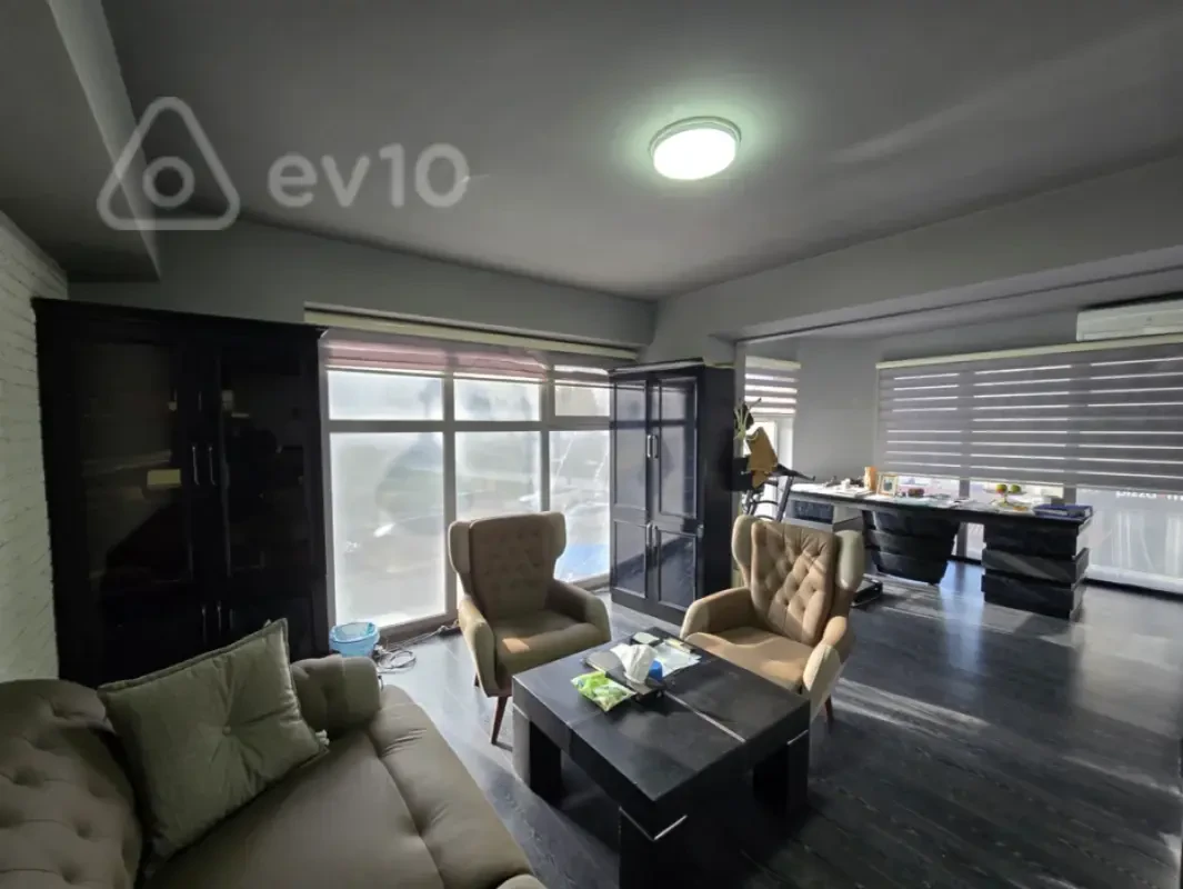 Kirayə verilir 1 otaqlı ofis 40 m²