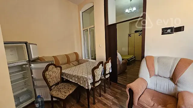 Kirayə verilir 2 otaqlı köhnə tikili 40 m² — Bakı, Səbail 2 otaq 40.00 m²