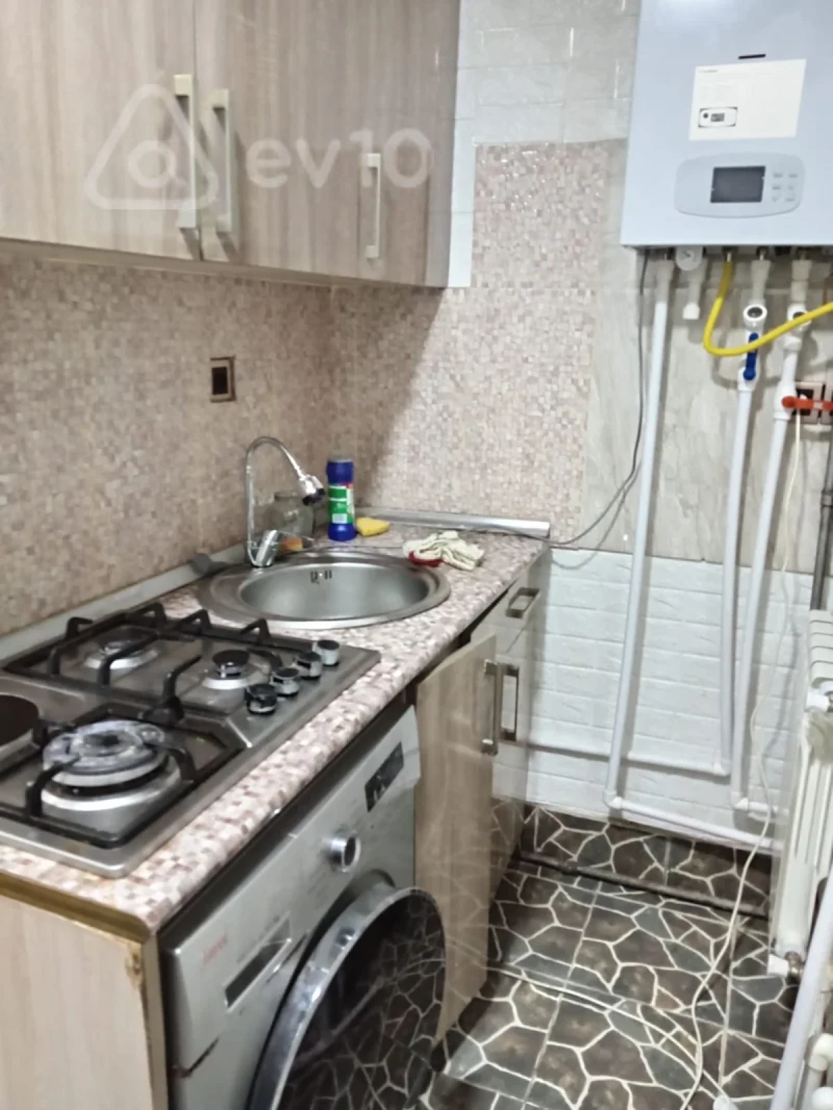 Kirayə verilir 1 otaqlı köhnə tikili 35 m²