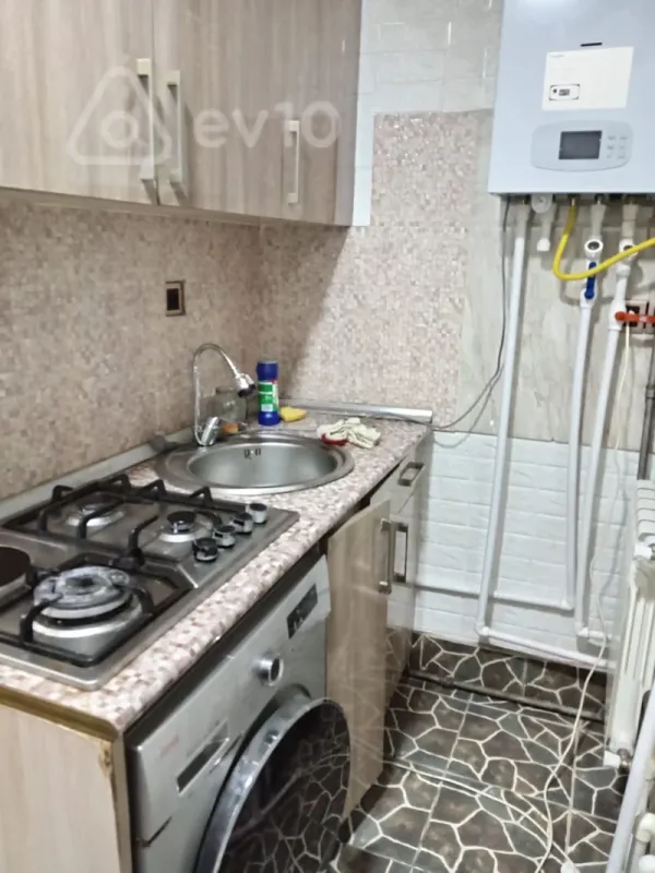 Kirayə verilir 1 otaqlı köhnə tikili 35 m²