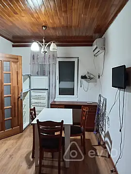 Kirayə verilir 1 otaqlı köhnə tikili 35 m² — Bakı, Səbail 1 otaq 35.00 m²
