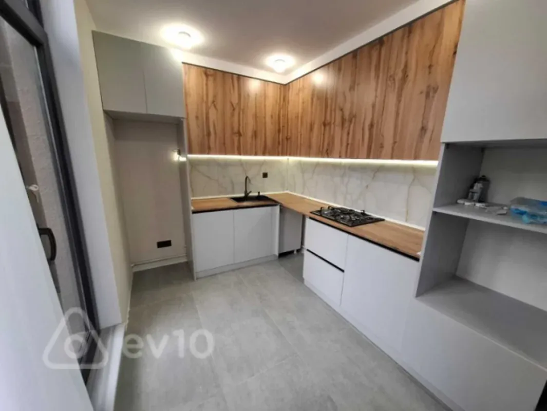 Satılır 2 otaqlı yeni tikili 73 m²
