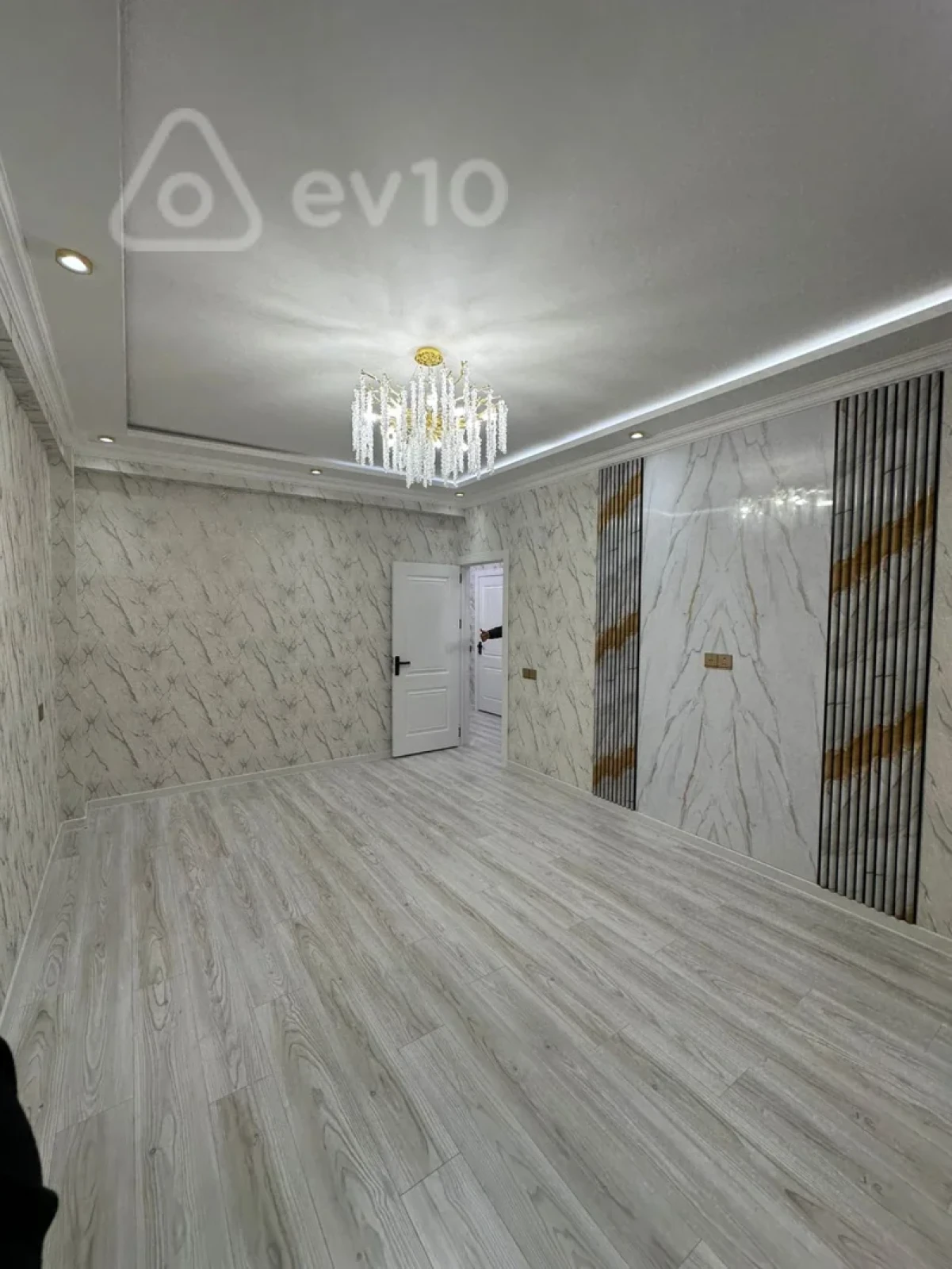 Satılır 3 otaqlı yeni tikili 90 m²