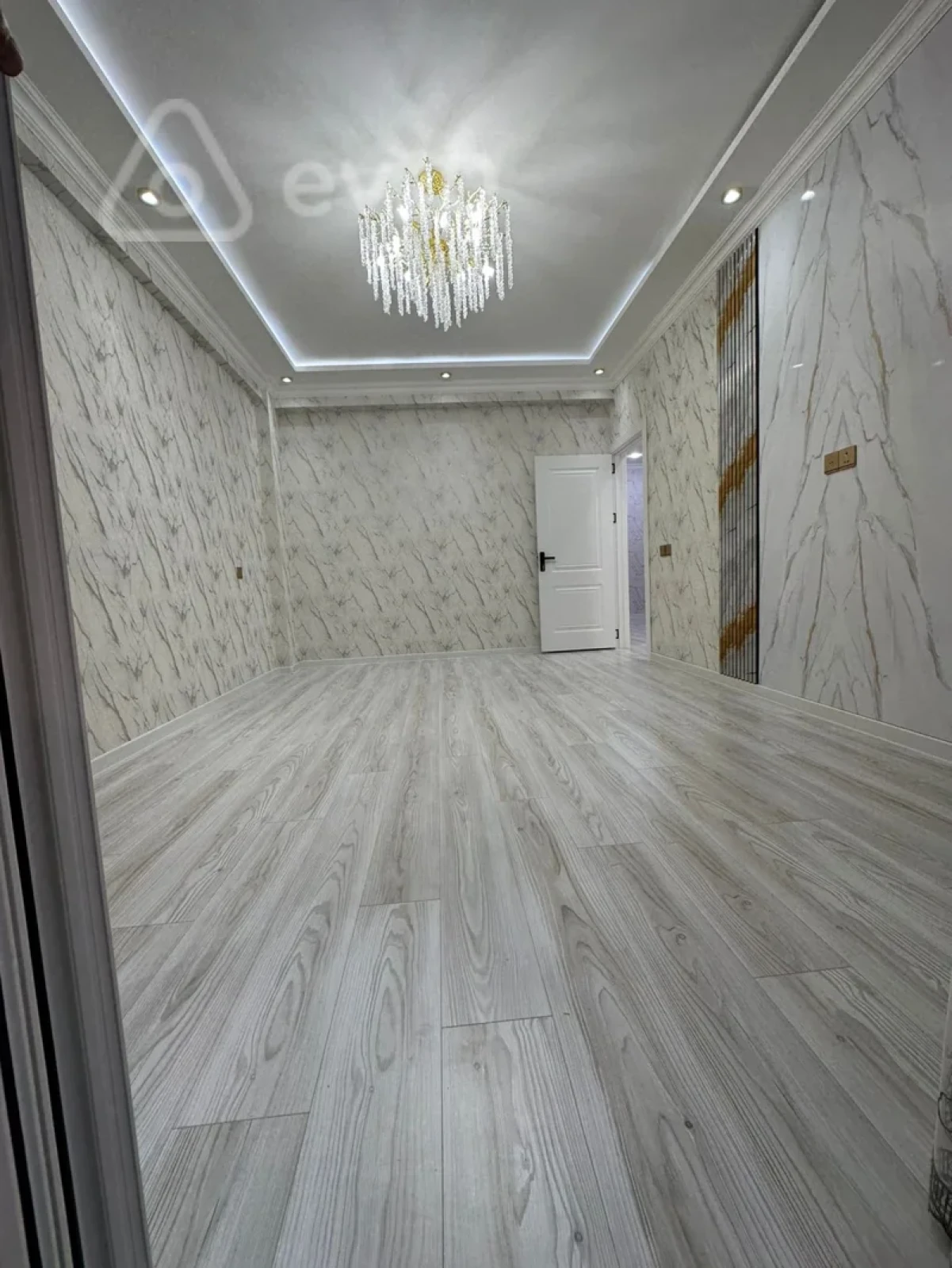 Satılır 3 otaqlı yeni tikili 90 m²