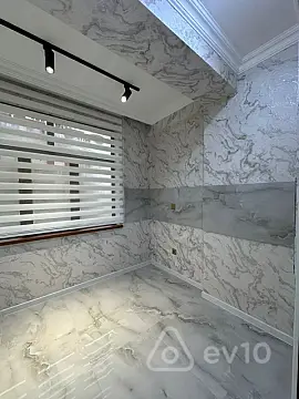 Satılır 3 otaqlı yeni tikili 90 m²