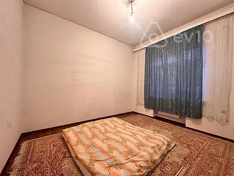 Satılır 5 otaqlı həyət evi 240 m²