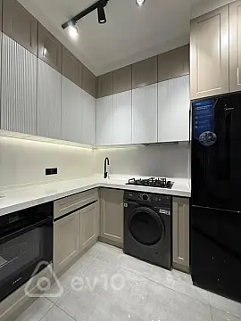 Satılır 2 otaqlı yeni tikili 50 m²