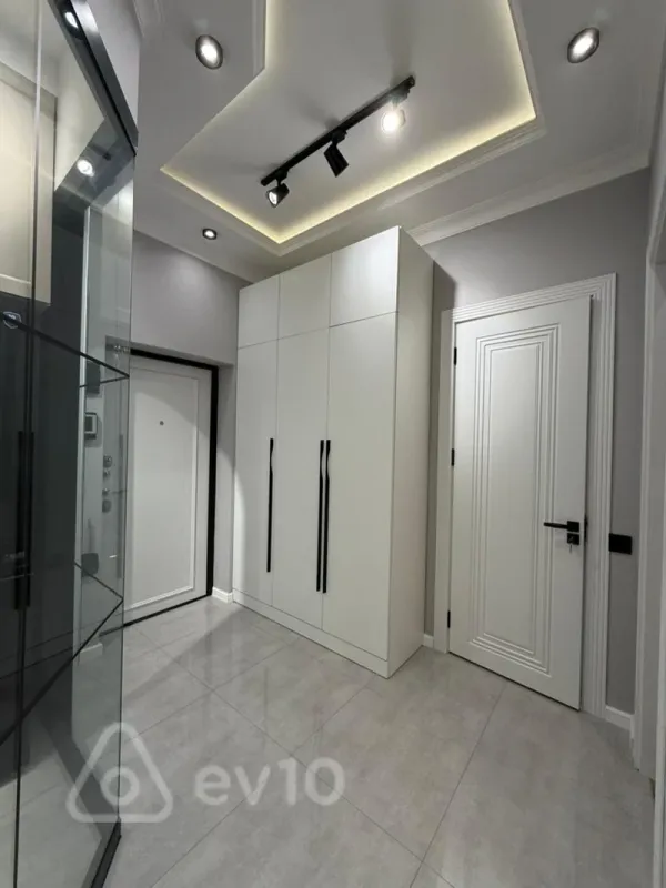 Satılır 2 otaqlı yeni tikili 50 m²