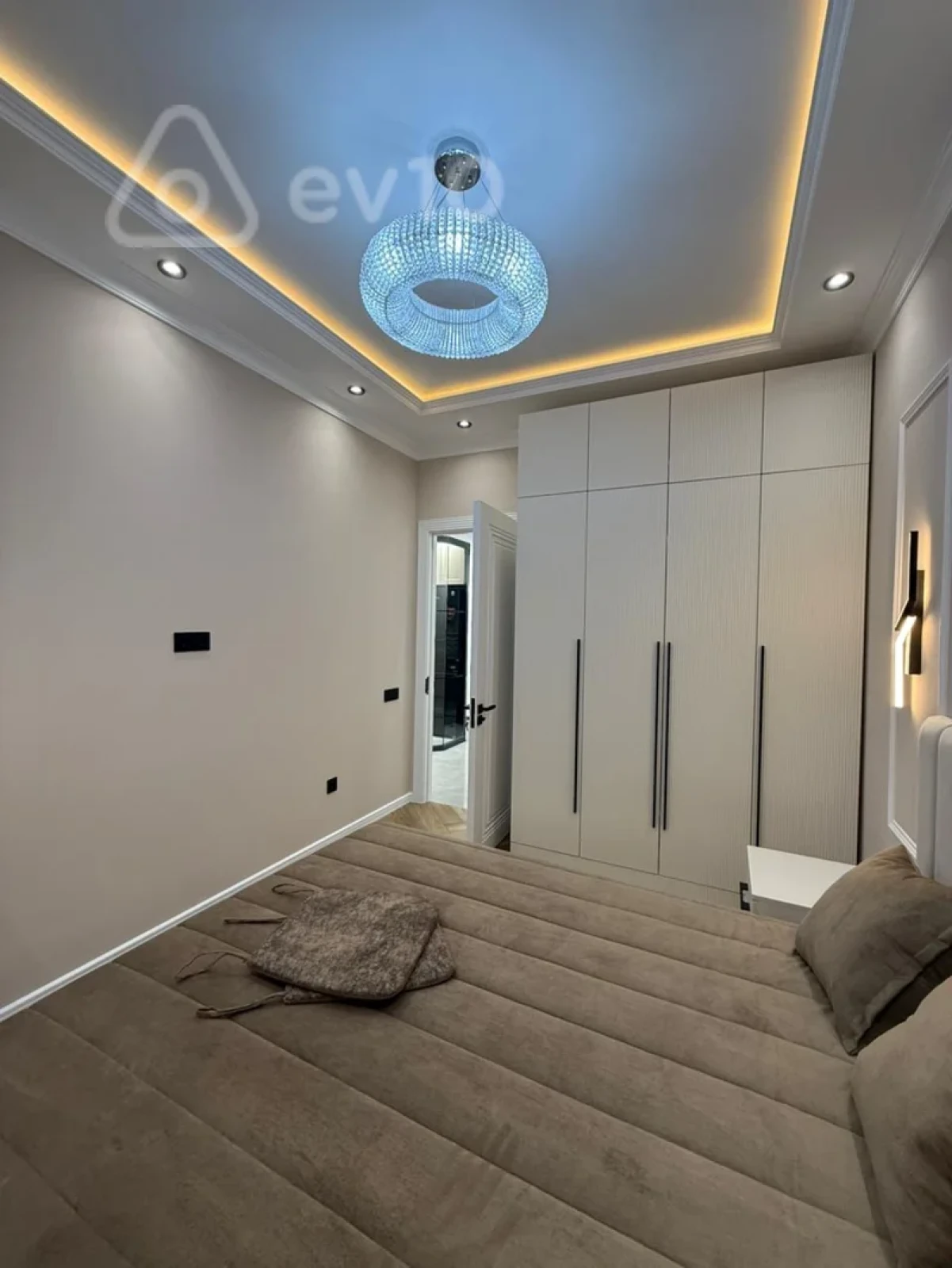 Satılır 2 otaqlı yeni tikili 50 m²