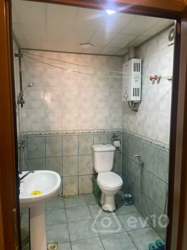 Satılır 2 otaqlı köhnə tikili 57 m²