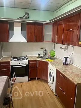 Satılır 2 otaqlı köhnə tikili 57 m²