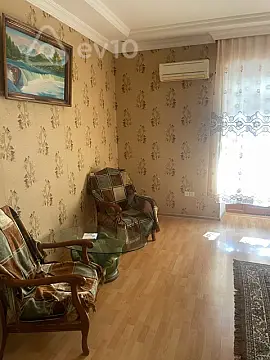 Satılır 2 otaqlı köhnə tikili 57 m²
