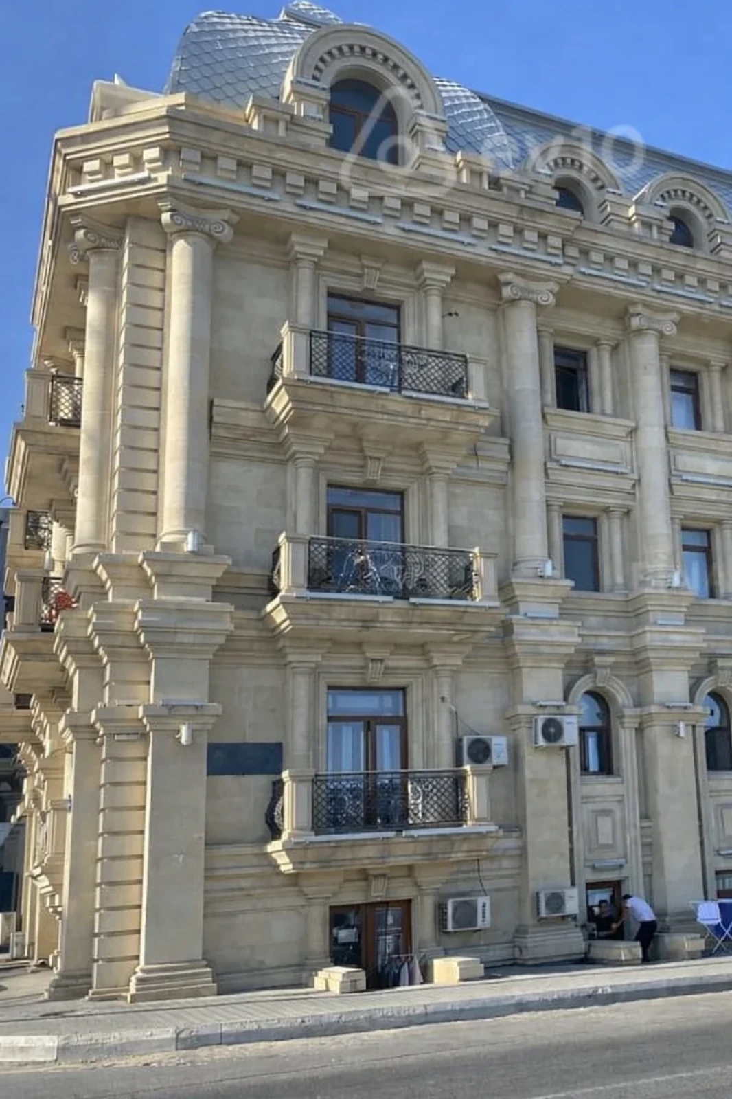 Satılır 2 otaqlı köhnə tikili 57 m²