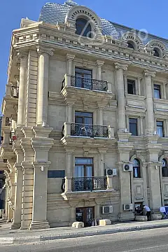 Satılır 2 otaqlı köhnə tikili 57 m² — Bakı, Səbail 2 otaq 57.00 m²