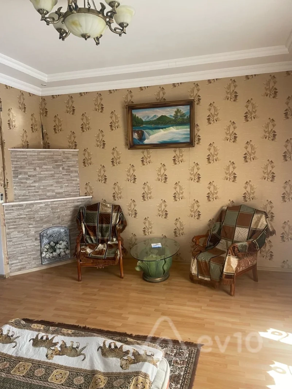 Satılır 2 otaqlı köhnə tikili 57 m²