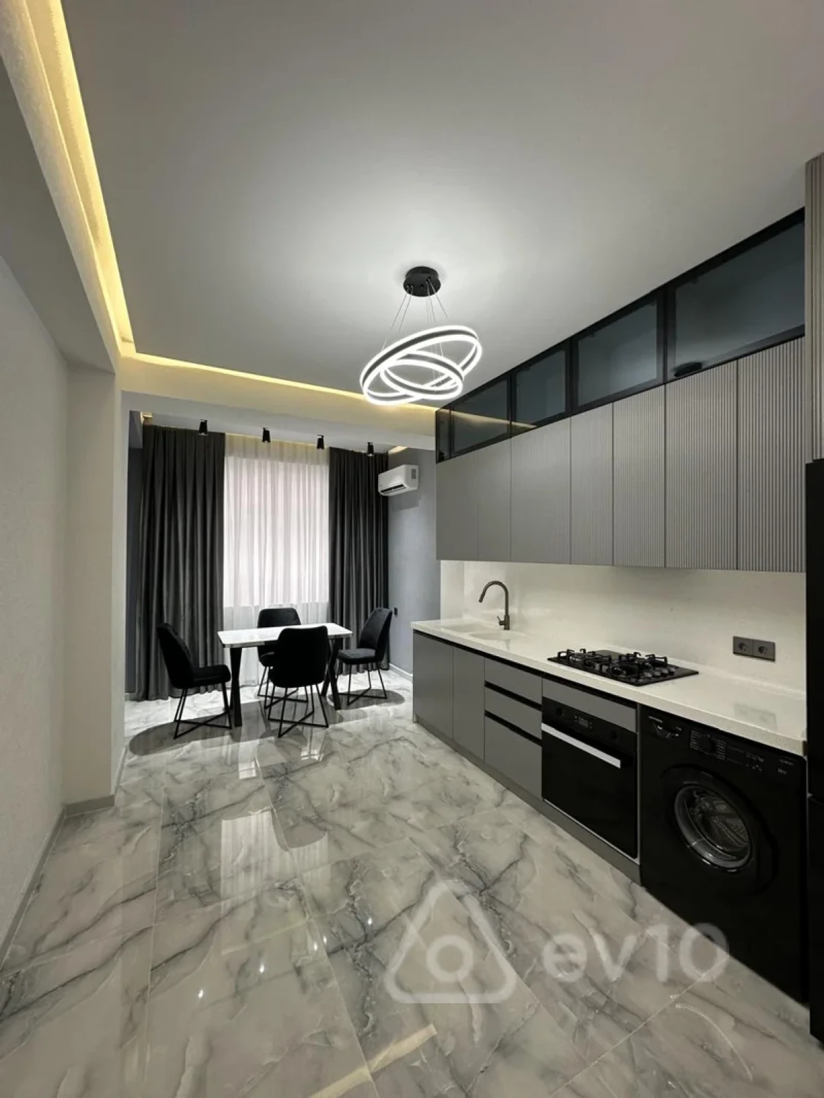 Satılır 2 otaqlı yeni tikili 87 m²