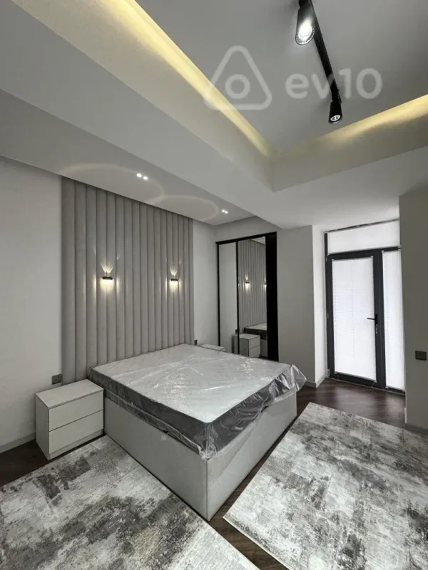 Satılır 2 otaqlı yeni tikili 87 m²